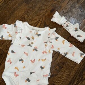 Bow, onesie & PJ chicken pattern.